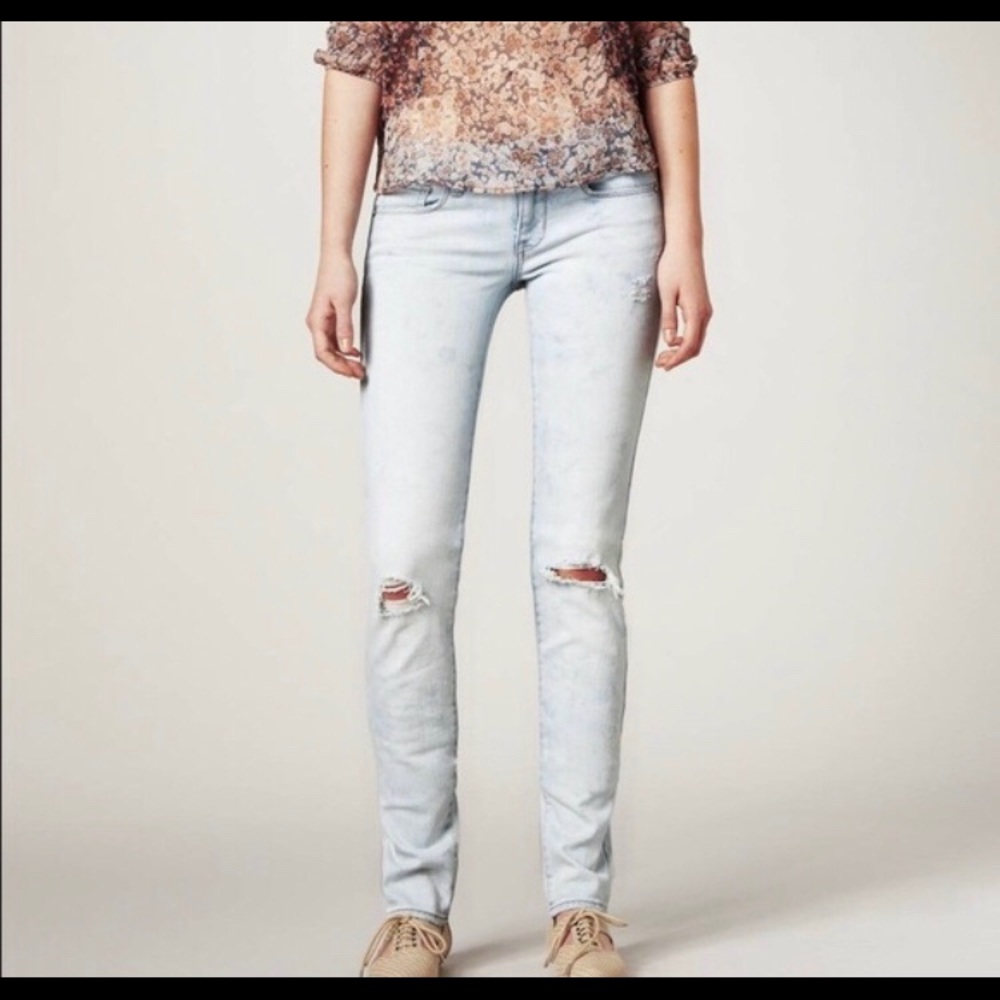 AEO skinny ,cloud washed,  jeans. Size 2